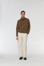 Load image into Gallery viewer, Augusta Jumper in Wood
