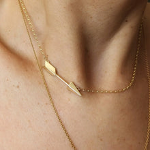 Load image into Gallery viewer, Arrow Necklace in Gold
