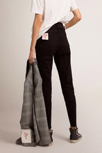 Load image into Gallery viewer, Golden W&#39;s Skinny Stretch Jeans in Black
