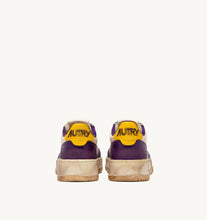 Load image into Gallery viewer, Super Vintage Low Top Trainers in Basket/ Capsule IV/ Açai/ Freesia
