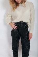Load image into Gallery viewer, Bolena Pants in Black
