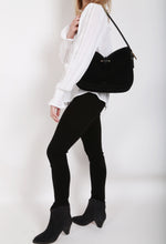 Load image into Gallery viewer, Vigo Hobo Bag In Black/Gold
