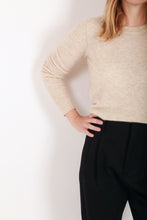Load image into Gallery viewer, Ania Pullover in Light Beige
