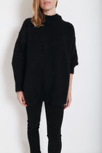 Load image into Gallery viewer, Idol Pullover in Black
