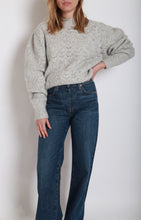Load image into Gallery viewer, Galini Pullover in Light Grey
