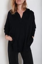 Load image into Gallery viewer, Giliane Pullover in Midnight
