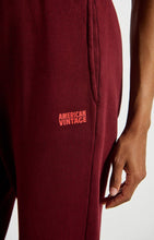 Load image into Gallery viewer, Izubird Joggers in Vintage Cherry
