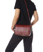 Load image into Gallery viewer, Igor in Lambskin Bubble Burgundy
