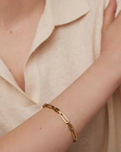 Load image into Gallery viewer, Mercer Bracelet in Gold
