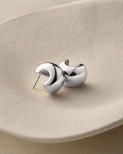Load image into Gallery viewer, Small Gemma Earrings in Silver
