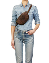 Load image into Gallery viewer, Lino Bag in Imprime Leopard Natural
