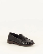 Load image into Gallery viewer, Maco Loafer in Black Leather
