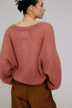 Load image into Gallery viewer, Meras Cardigan in Rosewood
