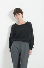 Load image into Gallery viewer, Niby Pullover in Noir
