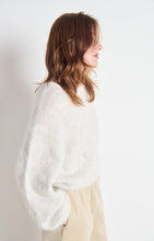 Load image into Gallery viewer, Niby Pullover in Polar Melange
