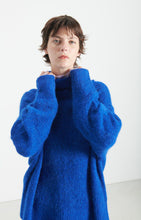 Load image into Gallery viewer, Niby Sweater in Royal Blue
