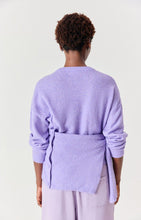Load image into Gallery viewer, Ouity Jumper in Viola Chine
