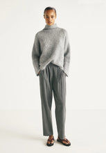 Load image into Gallery viewer, Rowe Pants in Mist
