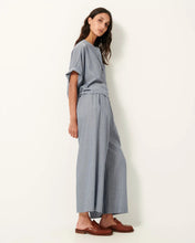 Load image into Gallery viewer, Reva Short Blouse in Chambray Blue
