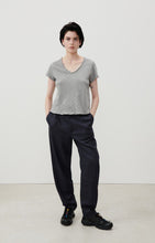Load image into Gallery viewer, Sonoma V T Shirt in Heather Grey
