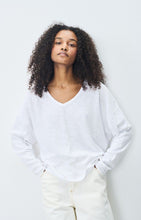 Load image into Gallery viewer, Sonoma Long Sleeve T Shirt in White
