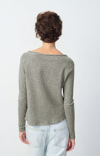 Load image into Gallery viewer, Sonoma Boat Neck Long Sleeve T Shirt in Heather Grey Grisch

