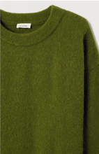 Load image into Gallery viewer, Vitow Sweater in Pesto
