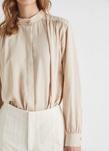 Load image into Gallery viewer, Sena Shirt in Nude
