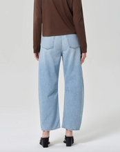 Load image into Gallery viewer, Miro Jeans in Ritual
