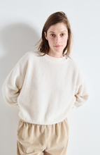 Load image into Gallery viewer, Vitow Jumper in Blanc
