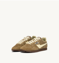 Load image into Gallery viewer, Windspin Low Trainers in Suede/Leather/Couro/Rutabaga
