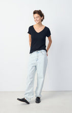 Load image into Gallery viewer, Sonoma T-Shirt in Noir
