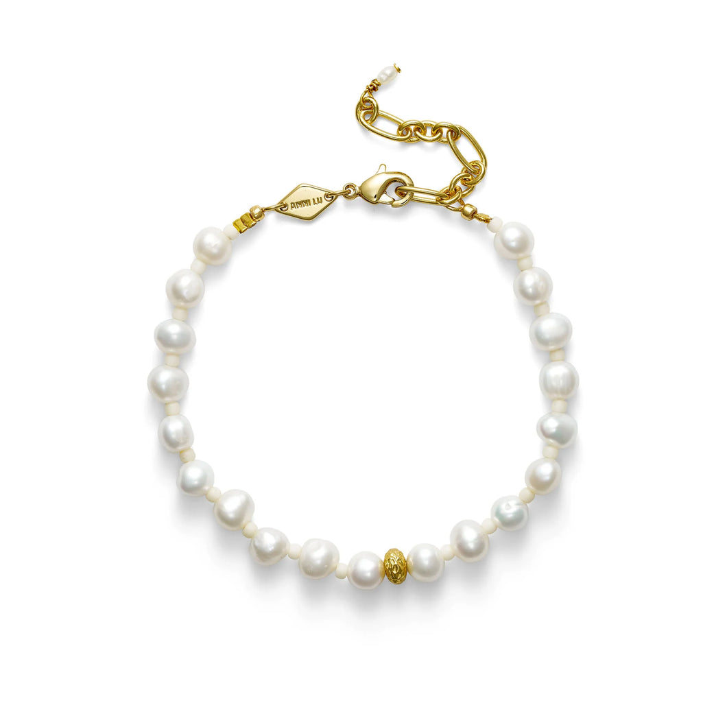 Stellar Pearly Bracelet in Gold