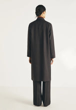 Load image into Gallery viewer, Tilman Coat in Black Pepper
