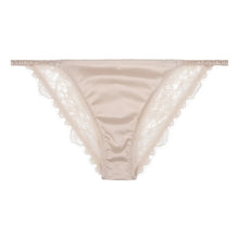 Load image into Gallery viewer, Uma and Wild Rosie Set in Off White
