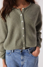 Load image into Gallery viewer, Vitow Cardigan in Kaki Multichine
