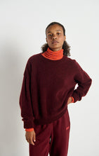 Load image into Gallery viewer, Vitow Sweater in Grenat Chine
