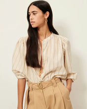 Load image into Gallery viewer, A View Blouse in Sandaguas
