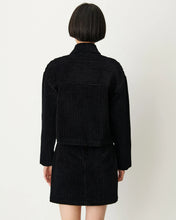 Load image into Gallery viewer, Abbigy Short Trapeze Skirt
