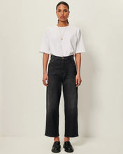Load image into Gallery viewer, Bay Cruise Jeans in Broken Black
