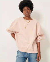 Load image into Gallery viewer, Chebbi Sweatshirt in Ballerina
