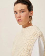 Load image into Gallery viewer, Trudy Earrings in Gold
