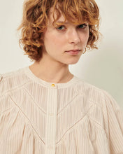 Load image into Gallery viewer, Savi Puff Sleeve Blouse in Sandblack
