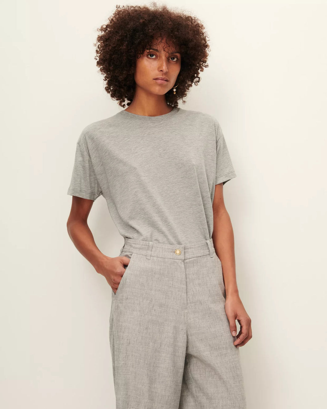 Too T-Shirt in Mid Grey