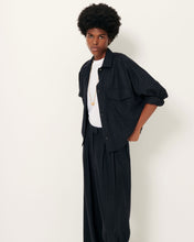 Load image into Gallery viewer, Wiltonia Shirt with Pockets in Navysand
