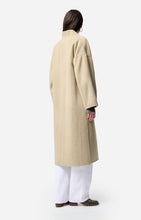 Load image into Gallery viewer, Bachir Coat in Beige Chine
