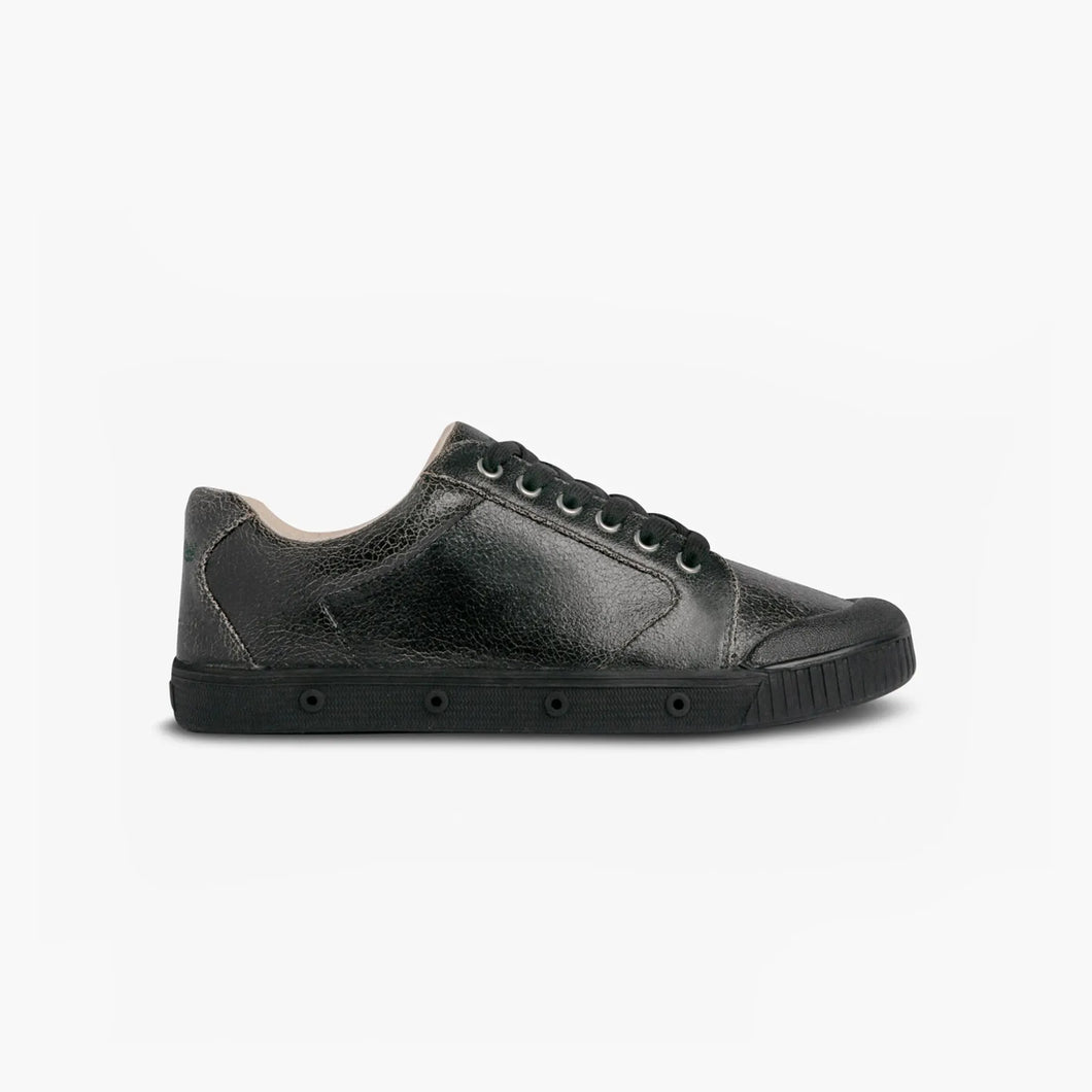 Low Top Crackled Leather in Black