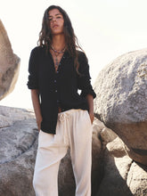 Load image into Gallery viewer, Scout Shirt in Black
