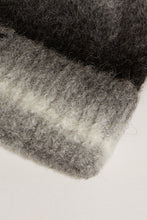 Load image into Gallery viewer, Journey Beanie in Black/White
