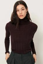 Load image into Gallery viewer, Norte Turtleneck In Ganache
